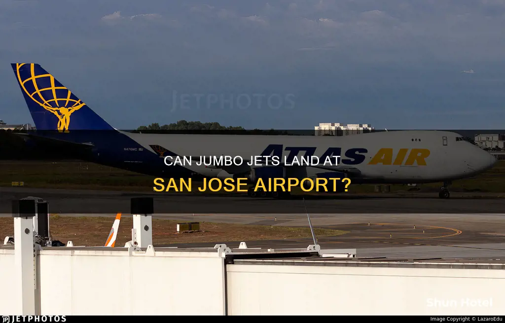 can 747 land at san jose airport