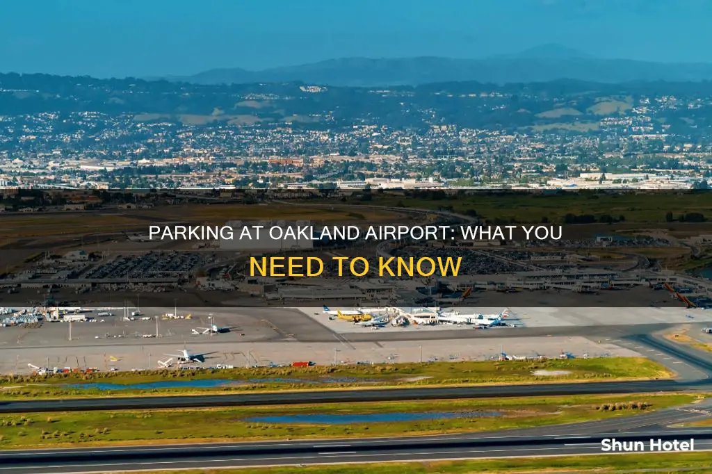 can i park at oakland airport