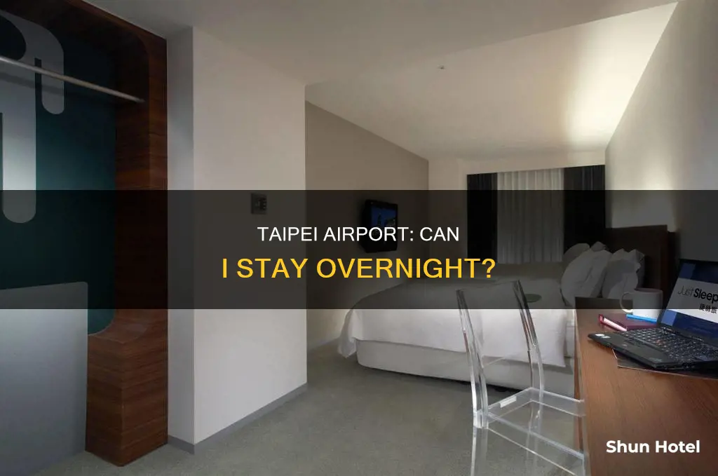can i staying overnight at taipei airport