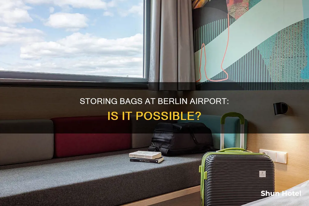 can i store bags at the berlin airport