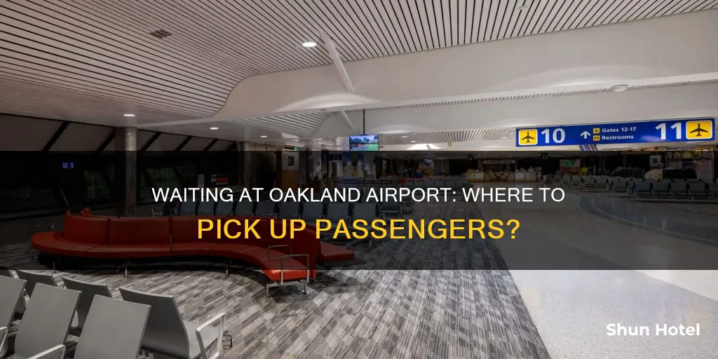 can i wait to collect someone outside terminal oakland airport