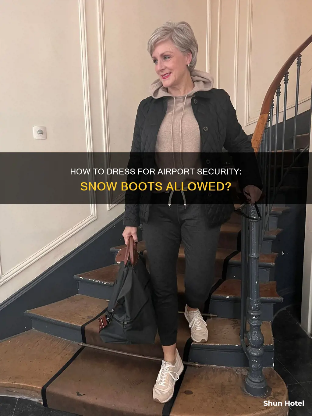 can i wear snowboots through airport security
