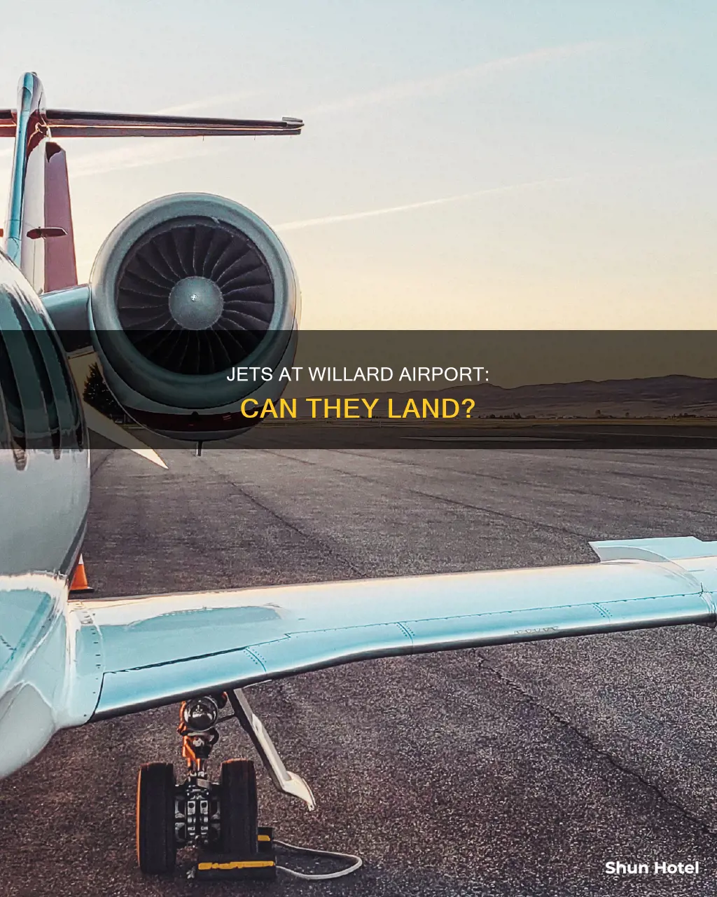 can jets land at willard airport