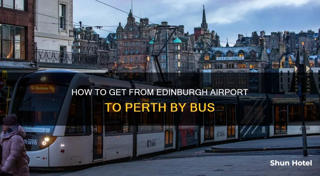 can you get a bus from edinburgh airport to perth