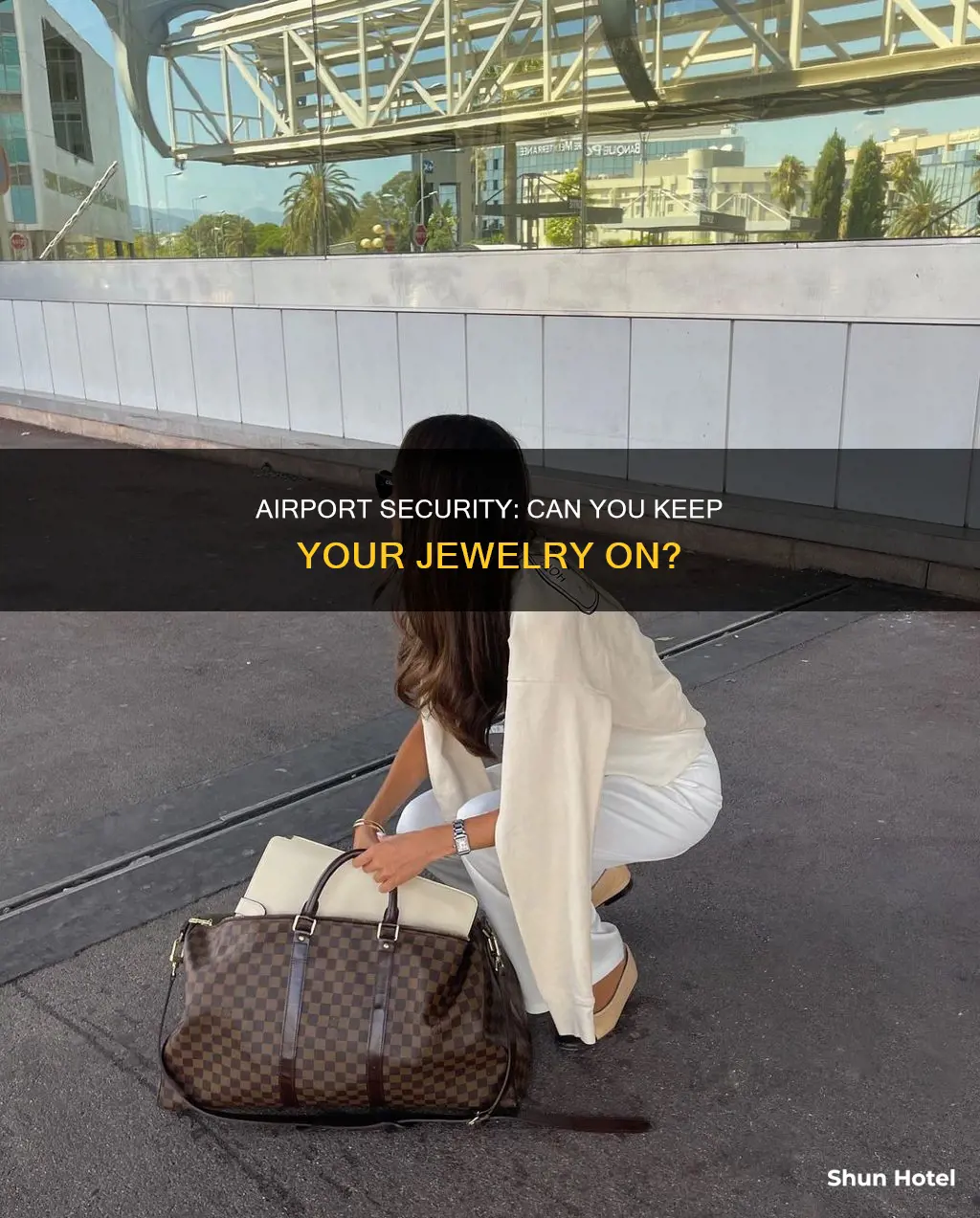 can you go through airport security with jewelry
