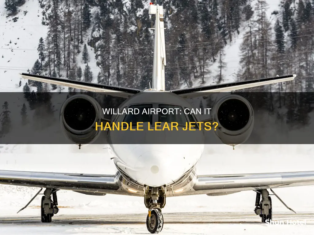 can you land a lear jet at willard airport