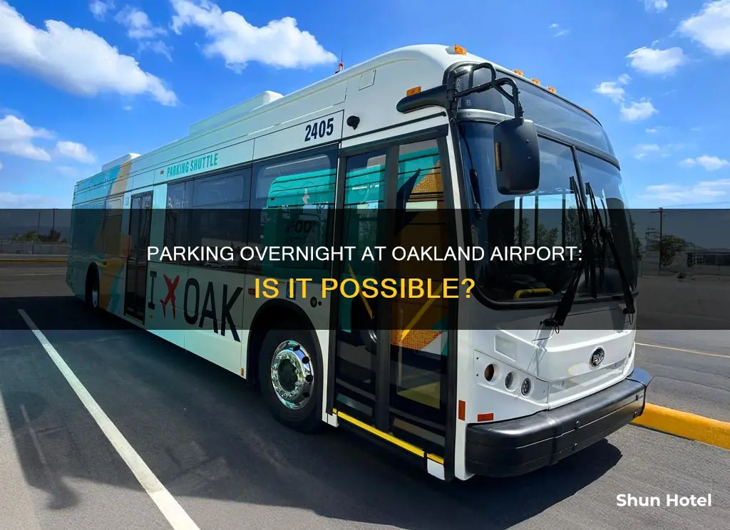 can you park overnight at oakland airport
