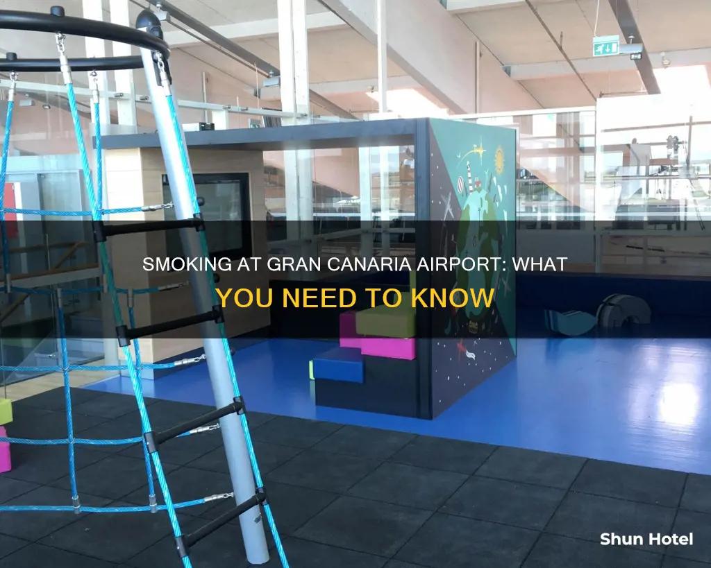 can you smoke in gran canaria airport