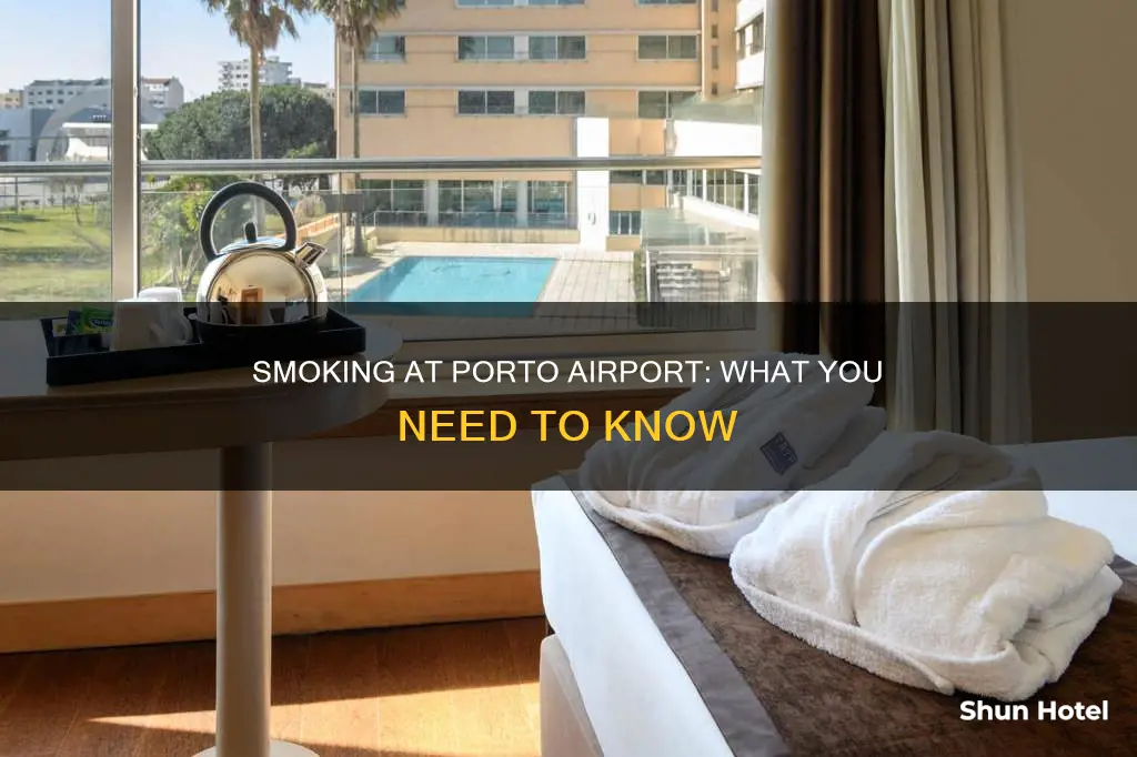 can you smoke in porto airport