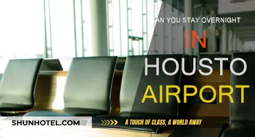 Houston Airport: Sleep or No Sleep?