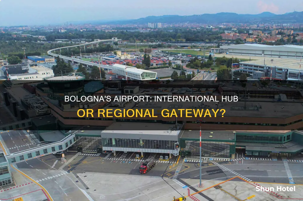 does bologna italy have an international airport