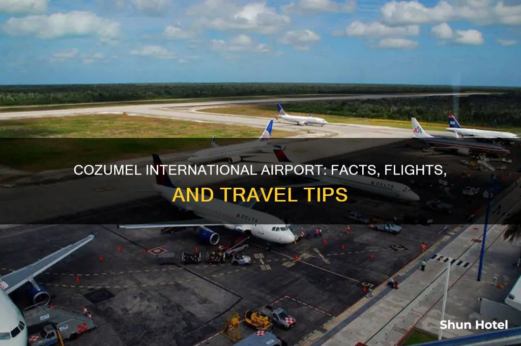does cozumel have an international airport