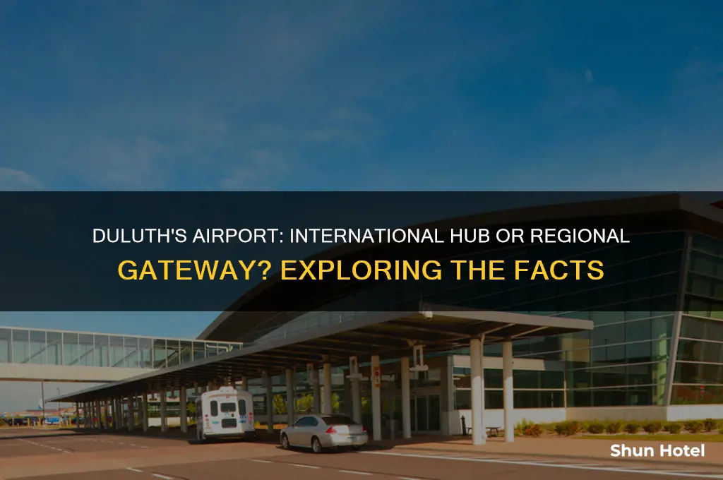 does duluth have an international airport