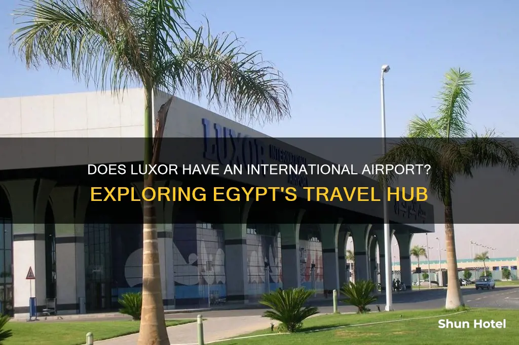 does luxor have an international airport