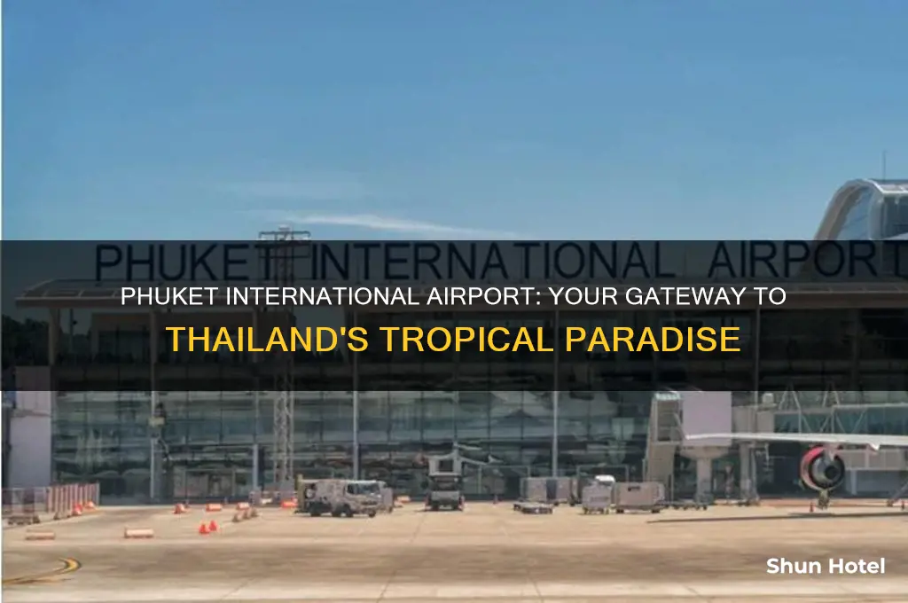 does phuket have an international airport