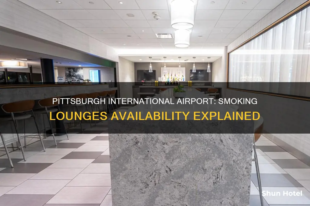 does pittsburgh international airport have smoking lounge