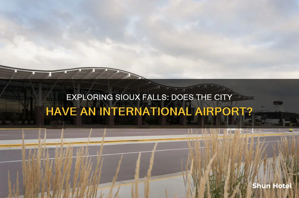 does sioux falls have international airport