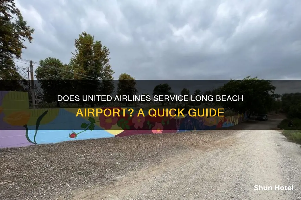 does united fly into long beach airport