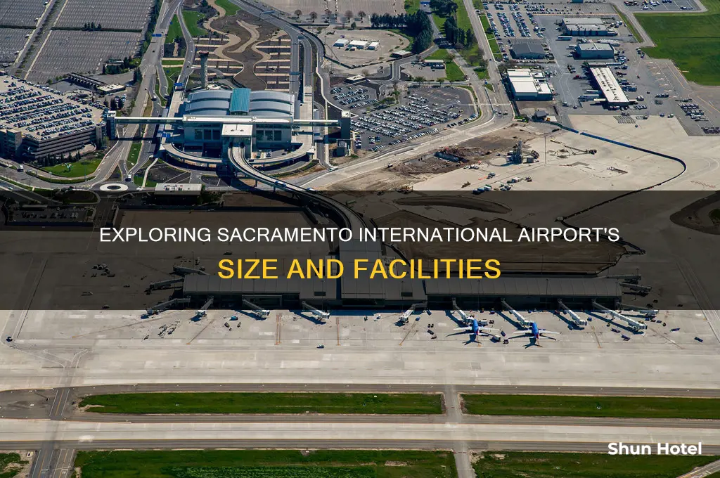 how big is sacramento international airport