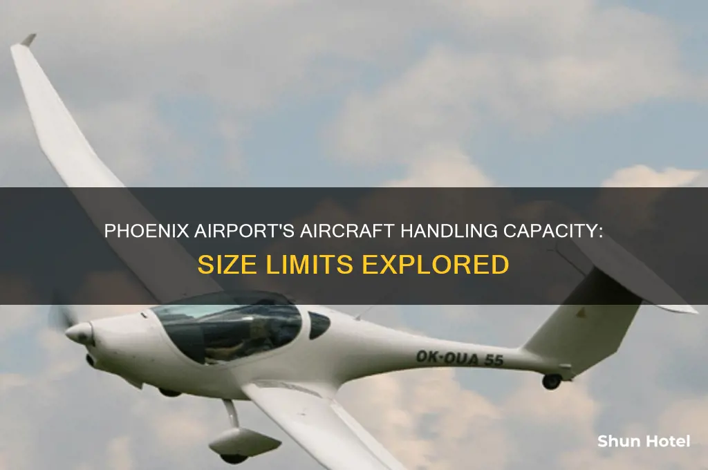how big of plane can phoenix airport handle