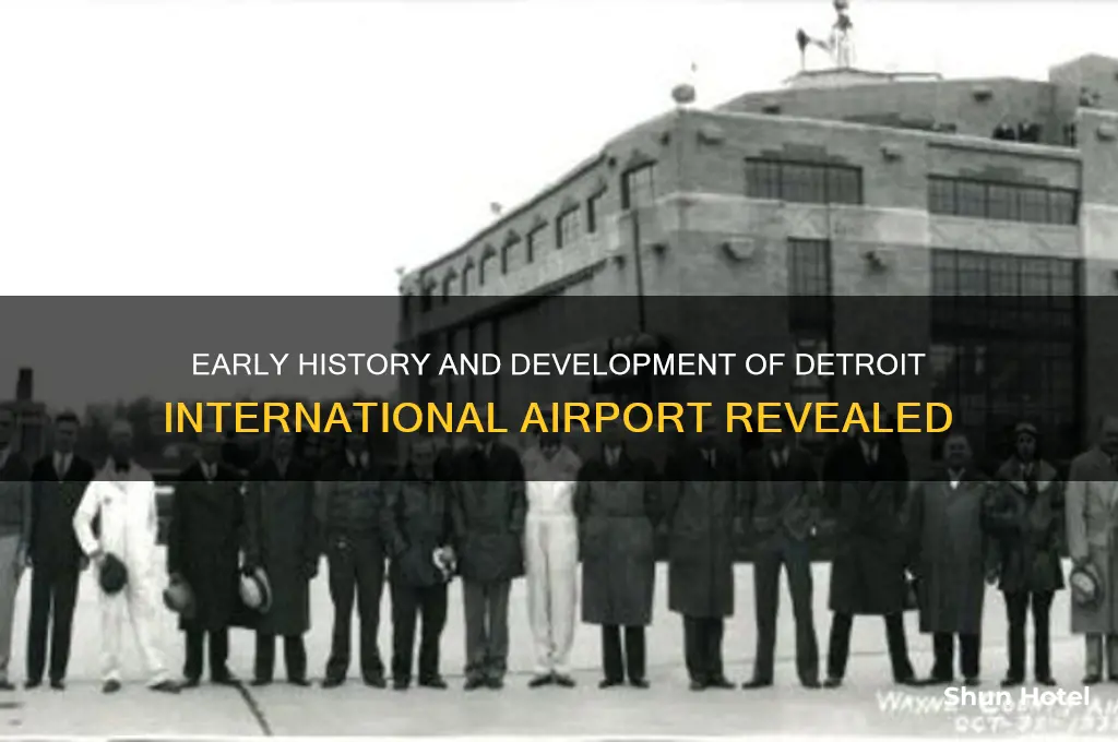 how early detroint international airport