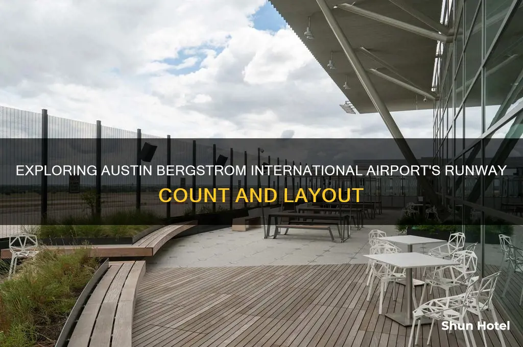 how many runways are there at austin burgstrum international airport