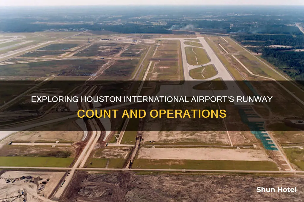 how many runways at houston international airport