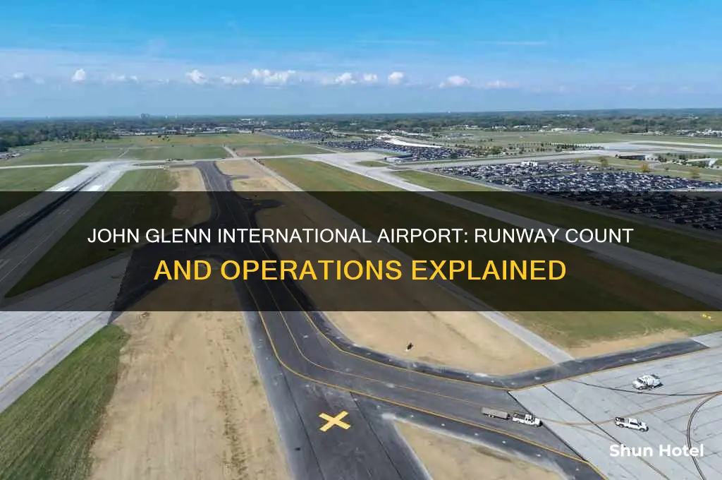 how many runways deos the john glen international airport have