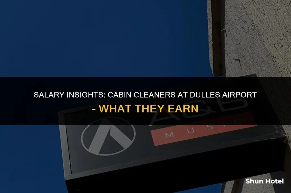 how much does acabin cleaner in dulles airport receive
