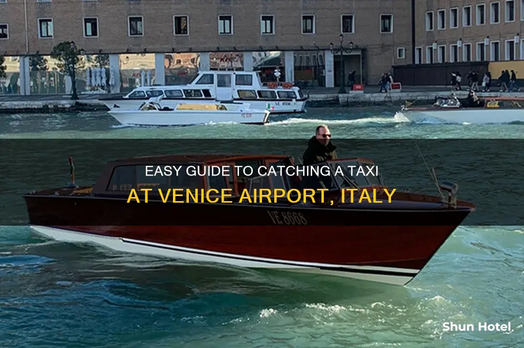 how to get a taxi in venice airport italy
