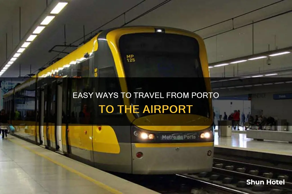 how to get airport from porto