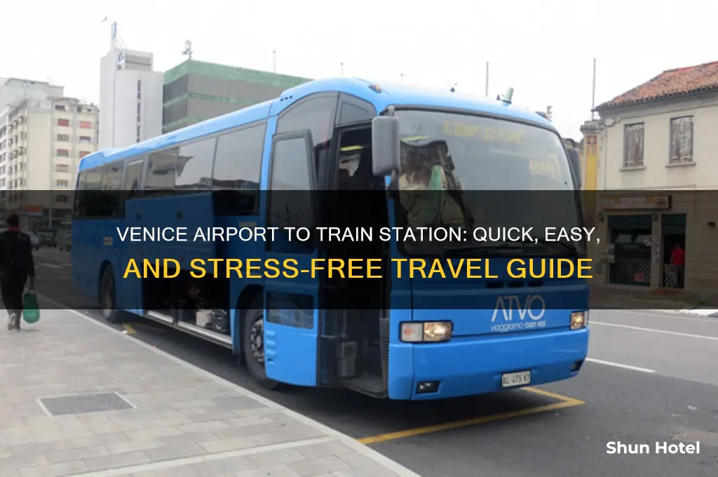 how to get from airport to train station in venice