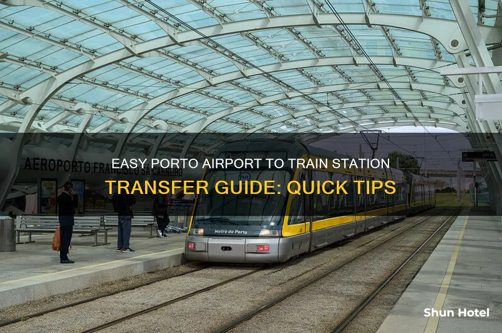 how to get from porto airport to train station