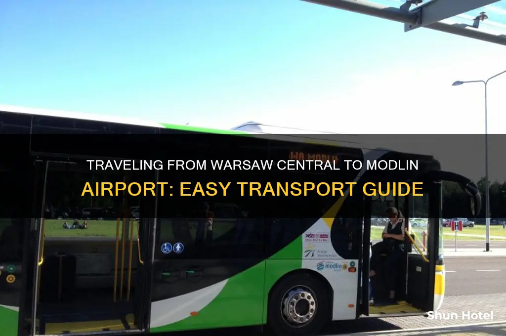 how to get from warsaw central to modlin airport