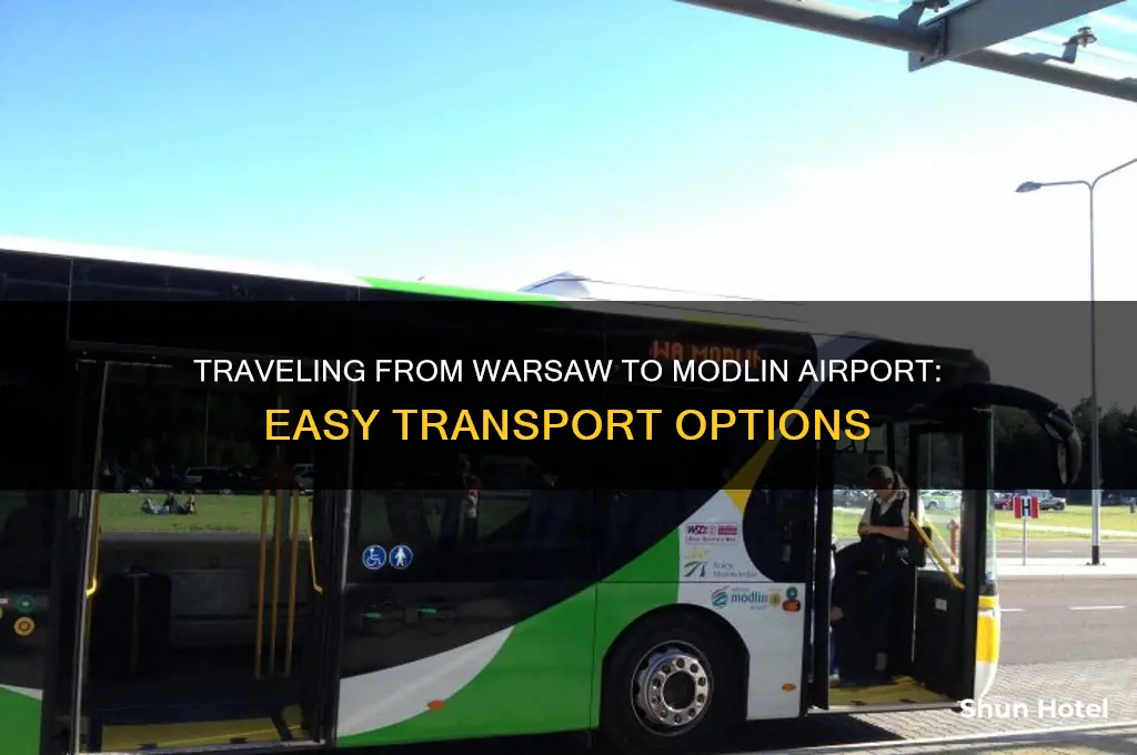 how to get from warszawa to modlin airport