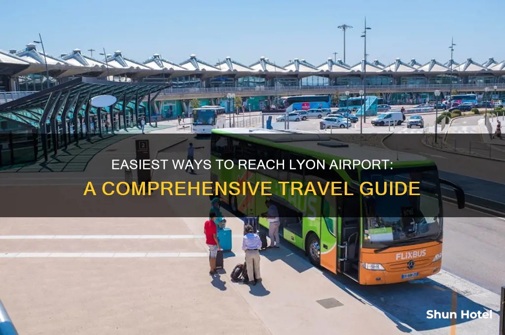how to get to airport lyon