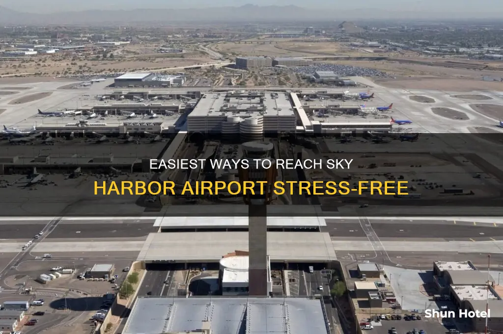 how to get to sky harbor airport