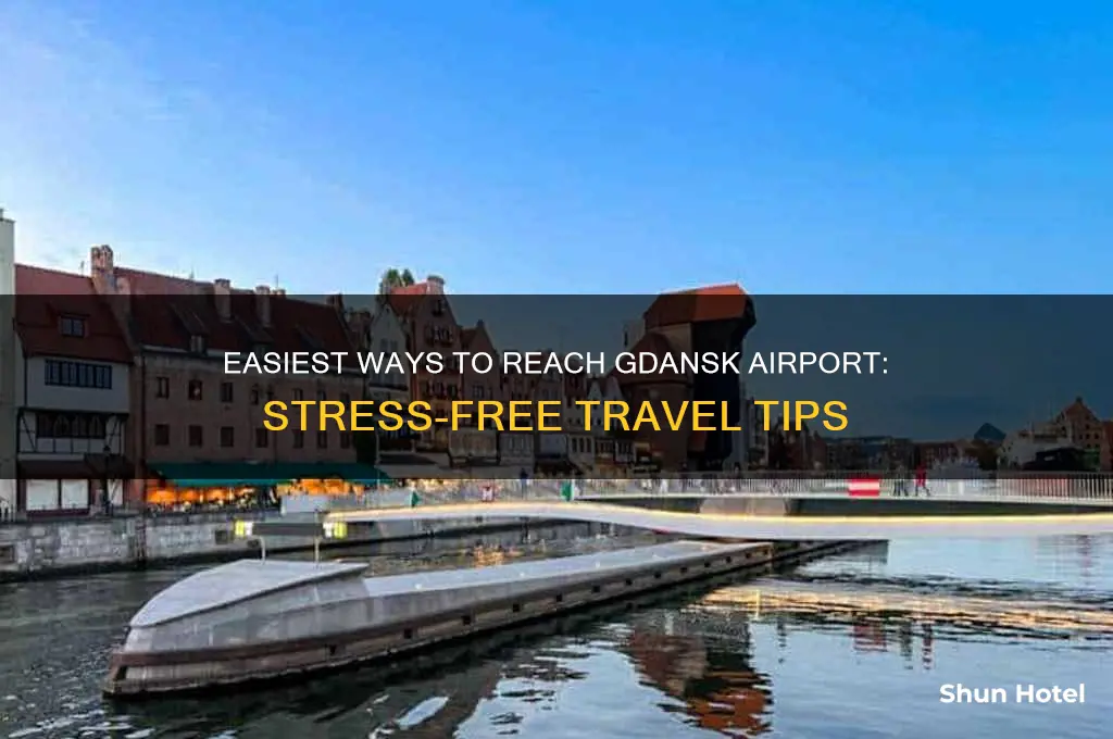 how to get to the airport gdansk