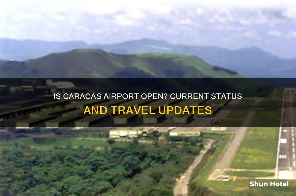 is caracas airport open