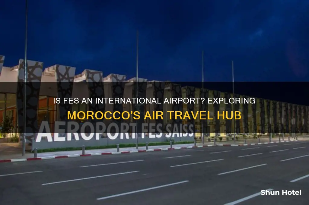 is fes an international airport