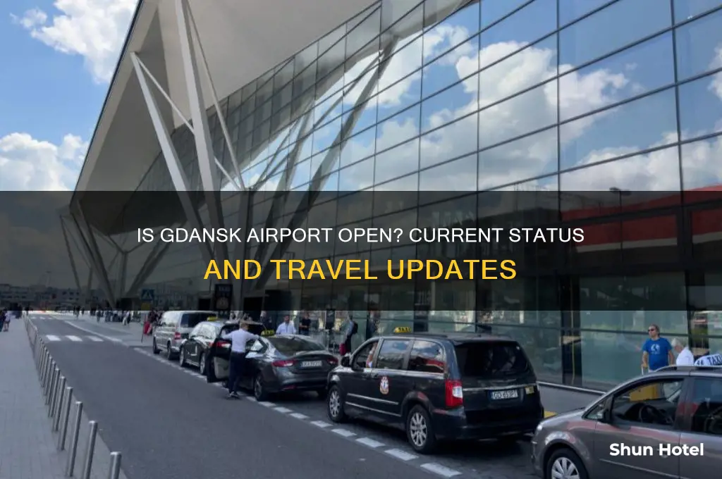 is gdansk airport open