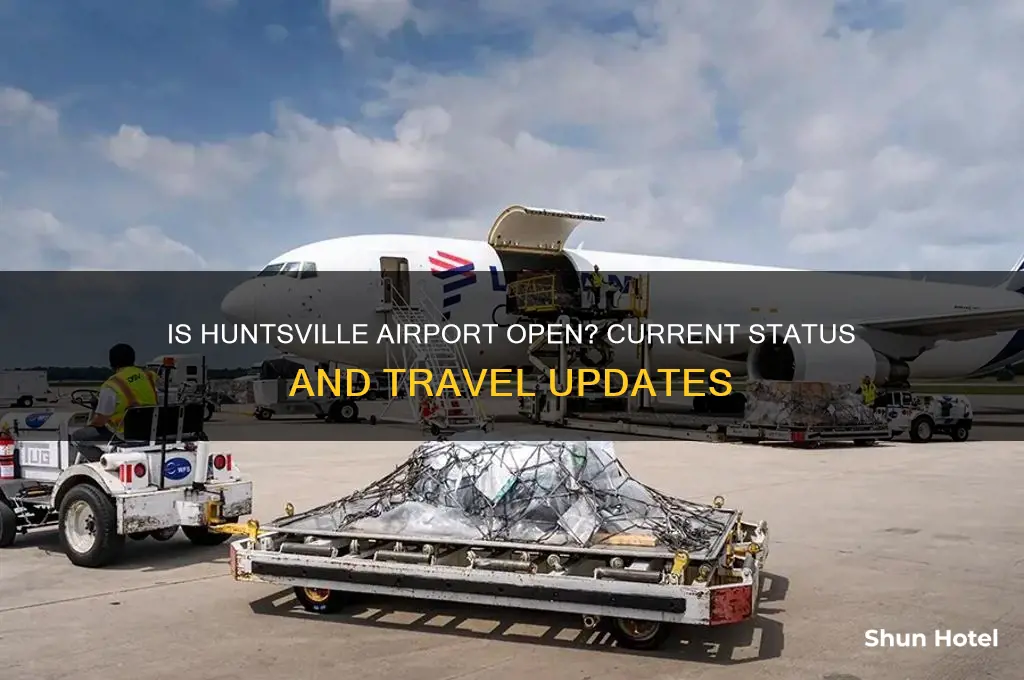 is huntsville airport open
