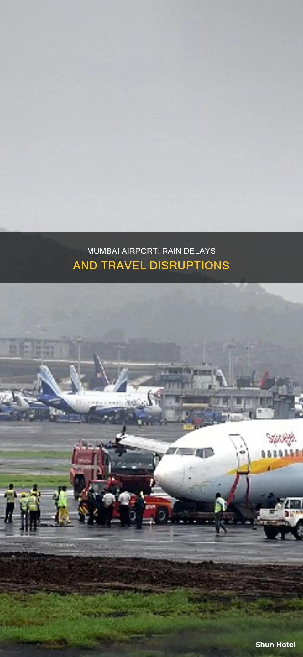 is it raining in mumbai airport