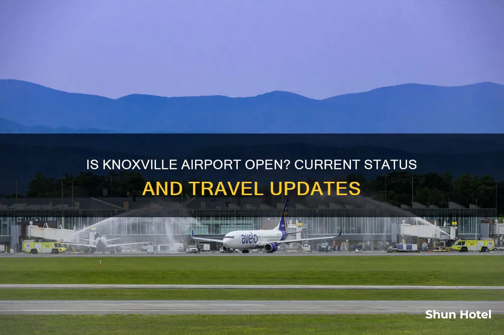 is knoxville airport open