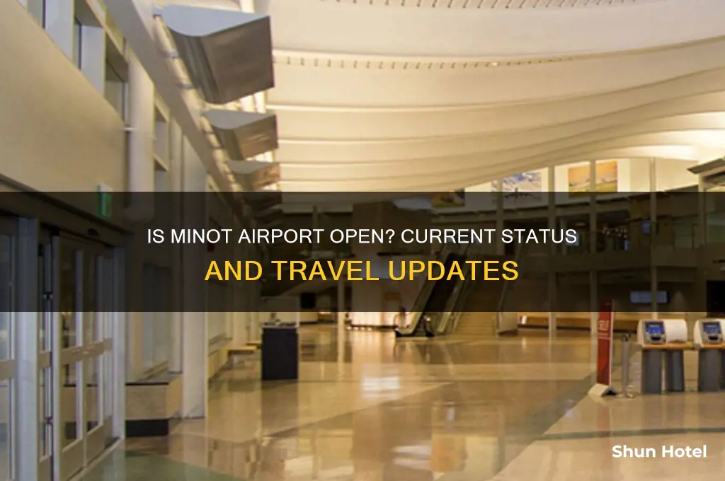 is minot airport open