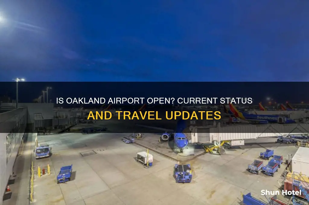 is oakland airport open