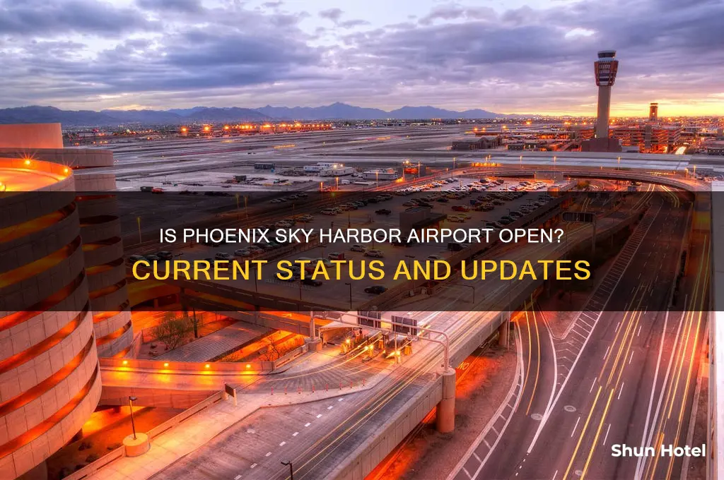 is phoenix sky harbor airport open
