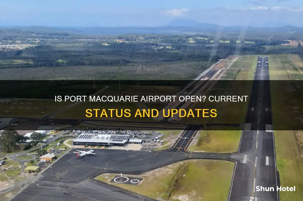 is port macquarie airport open