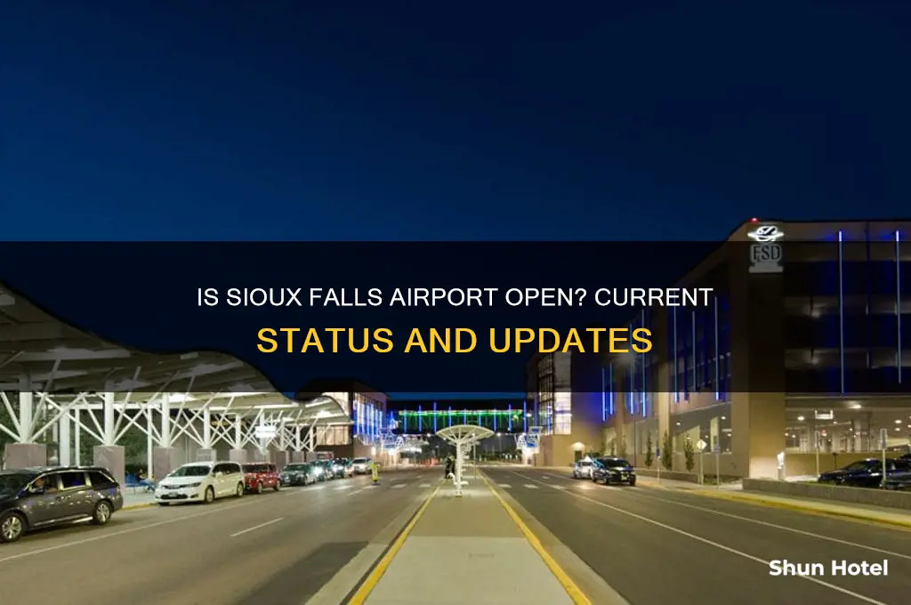 is sioux falls airport open