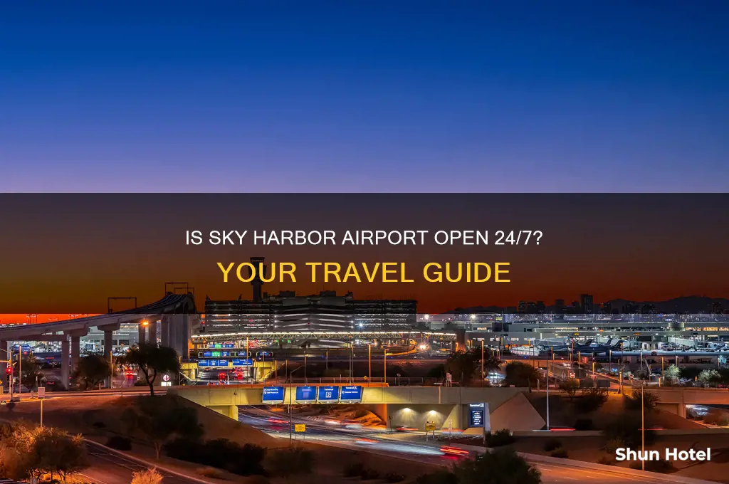 is sky harbor airport open 24 hours